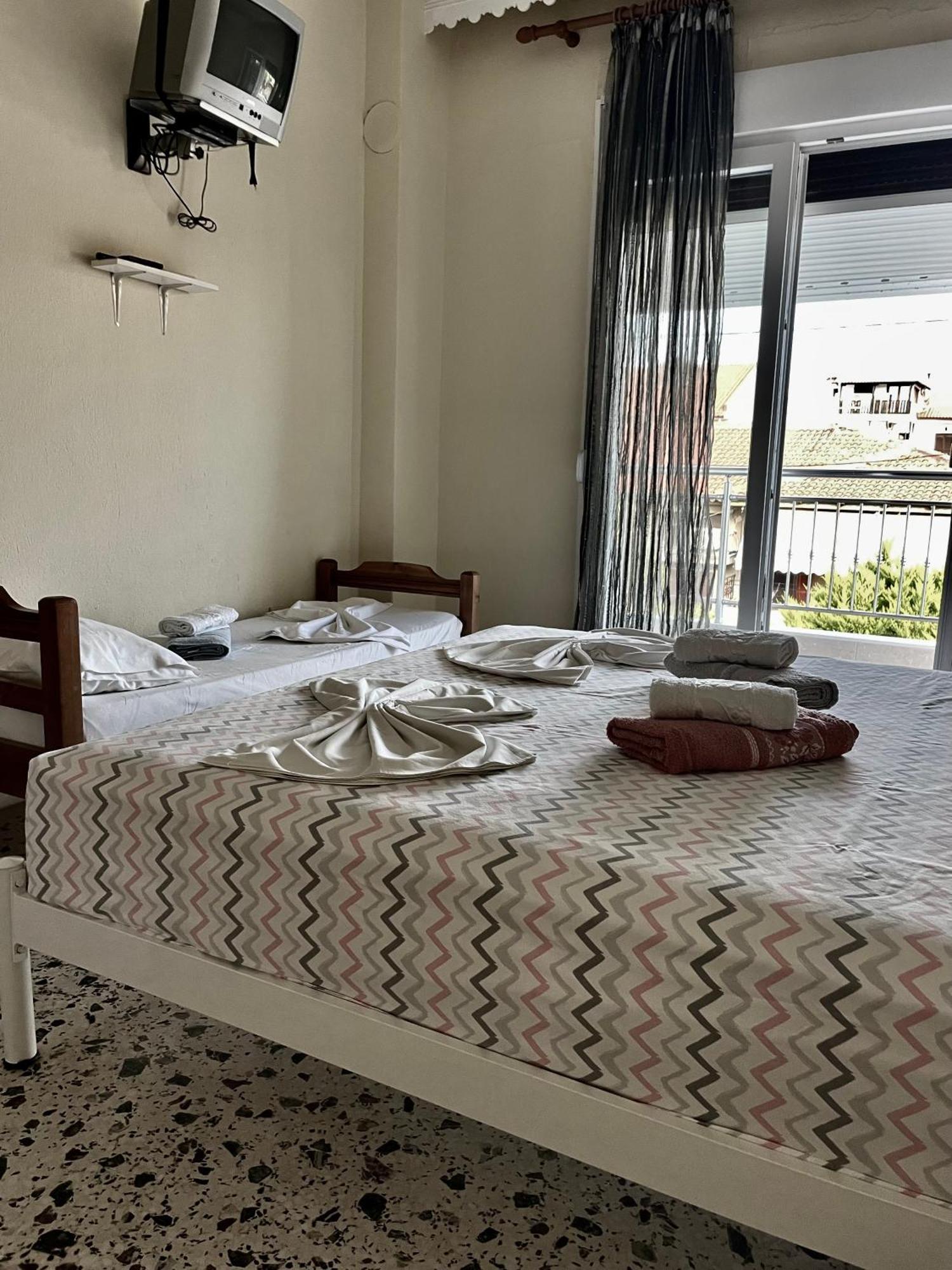 Villa Maria Petru Ierissos Exteriör bild